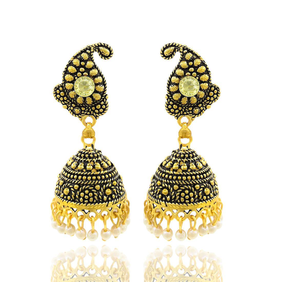 Exquisite  Pearls Earring